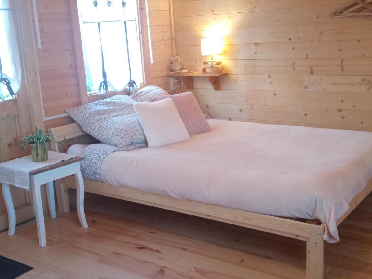 Chambre Studio Photo Chalet Sdb Partagee A Proximite Chavagne Bagian luar foto