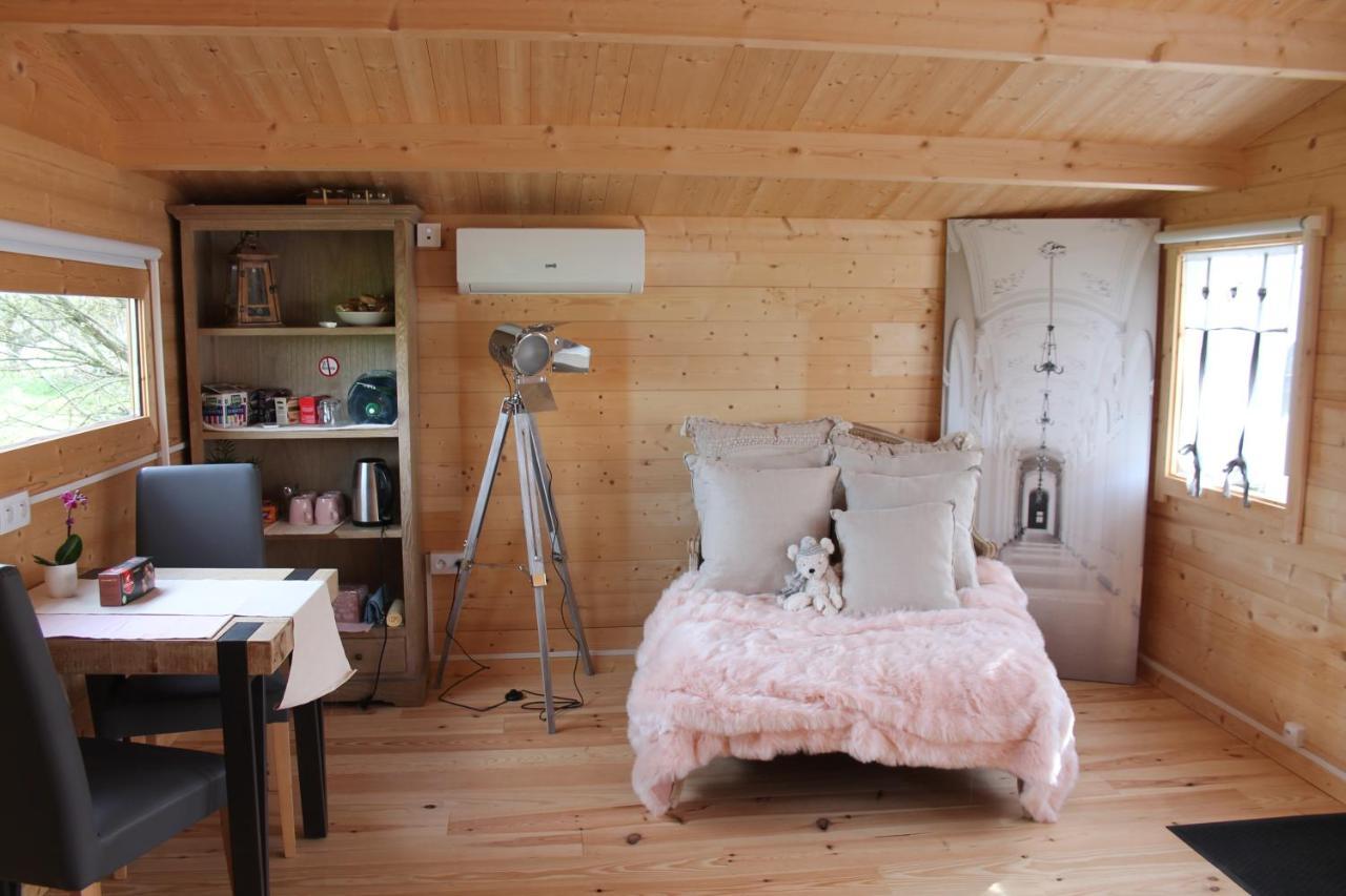 Chambre Studio Photo Chalet Sdb Partagee A Proximite Chavagne Bagian luar foto