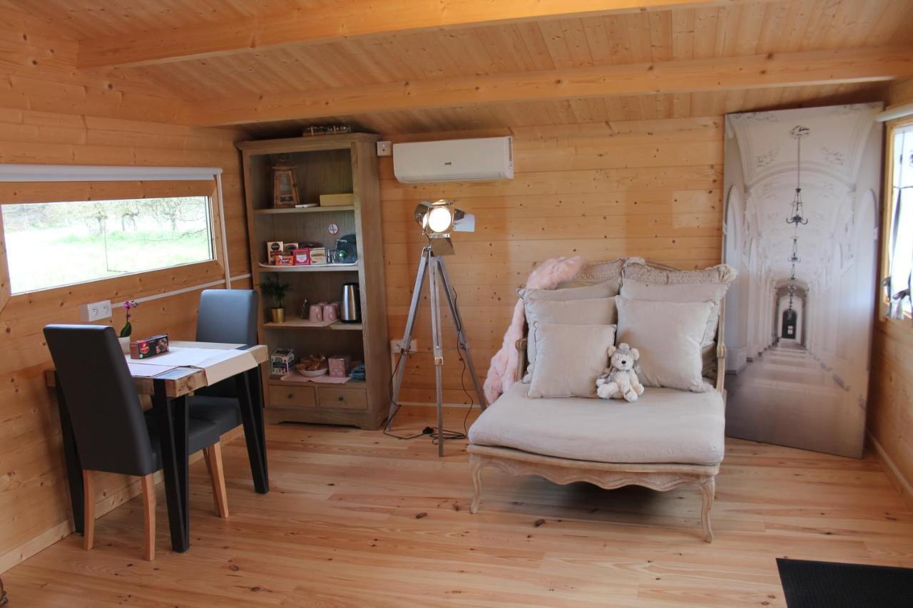 Chambre Studio Photo Chalet Sdb Partagee A Proximite Chavagne Bagian luar foto